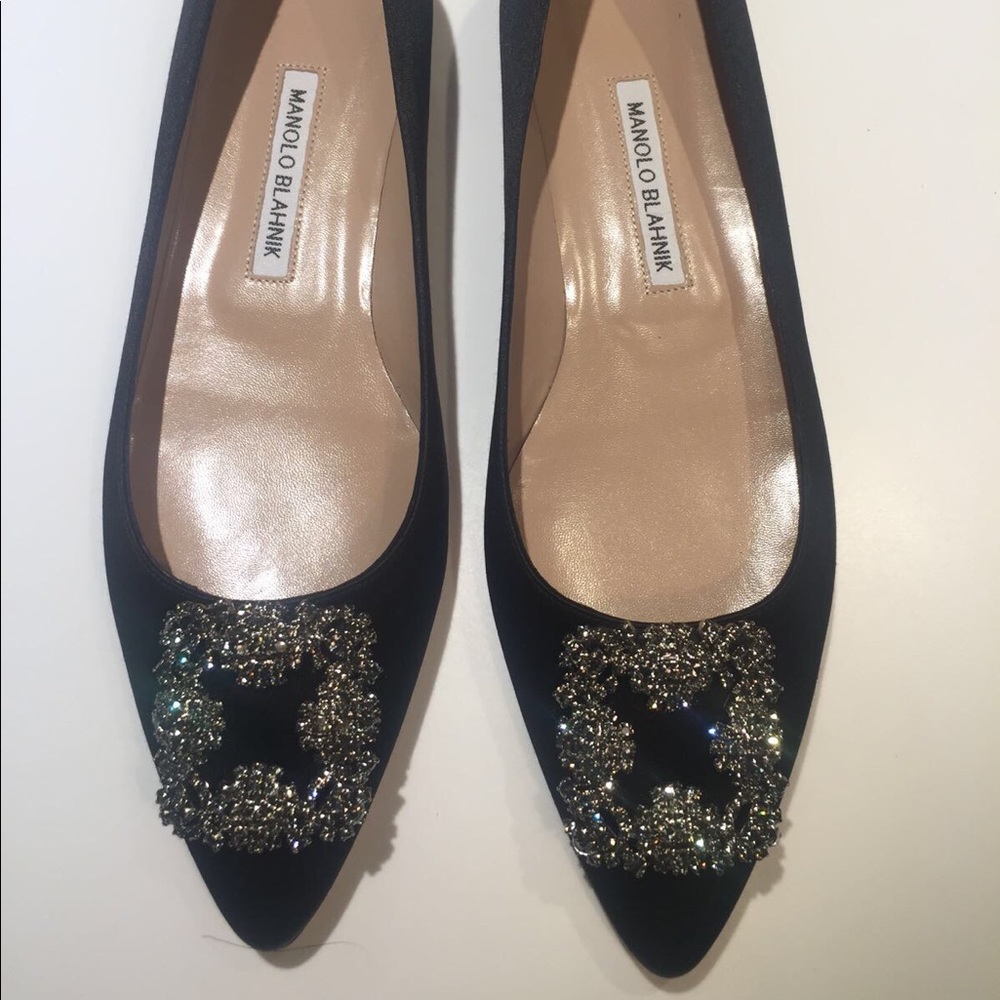 BRAND NEW Manolo Blahnik Hangisi Flat